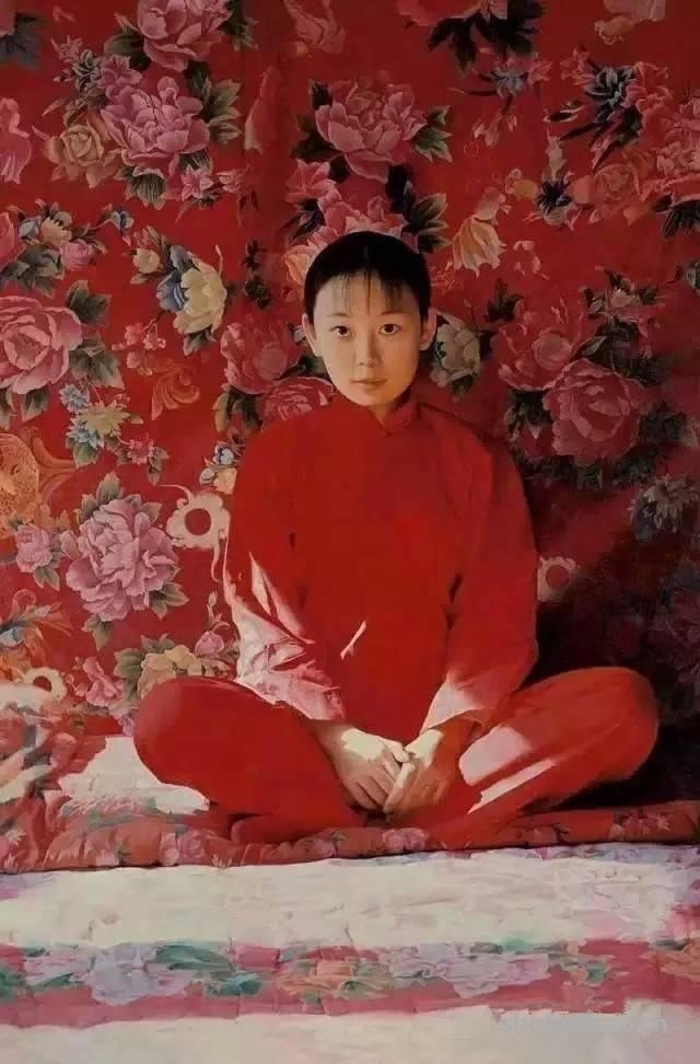 艺术大师王沂东油画中的乡村少女，具有一种含蓄而动人的内在美-书法思考网