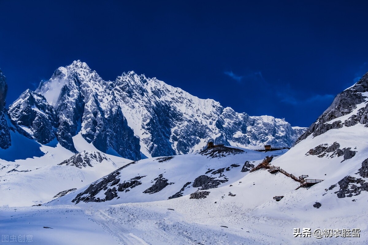 诗词解读:仲冬初雪六首:初雪洒嵩高,天涯已赠琼-爱读书 诗词解读:仲冬初雪六首:初雪洒嵩高,天涯已赠琼-爱读书